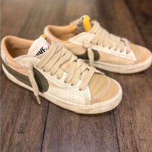 Nike Cream and Green Sneakers